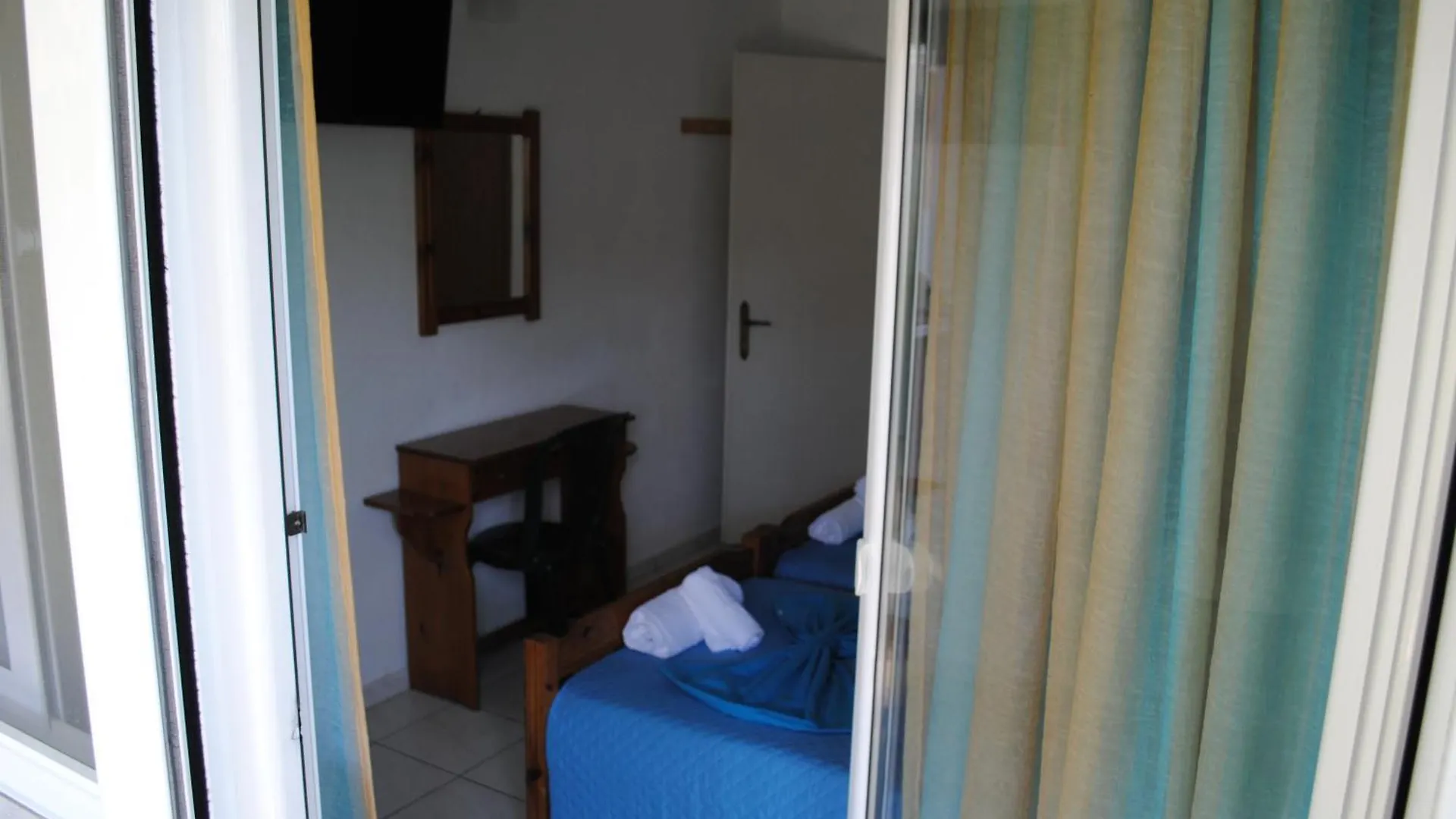 Artemis Apartments Paralia Dionysiou 0*,