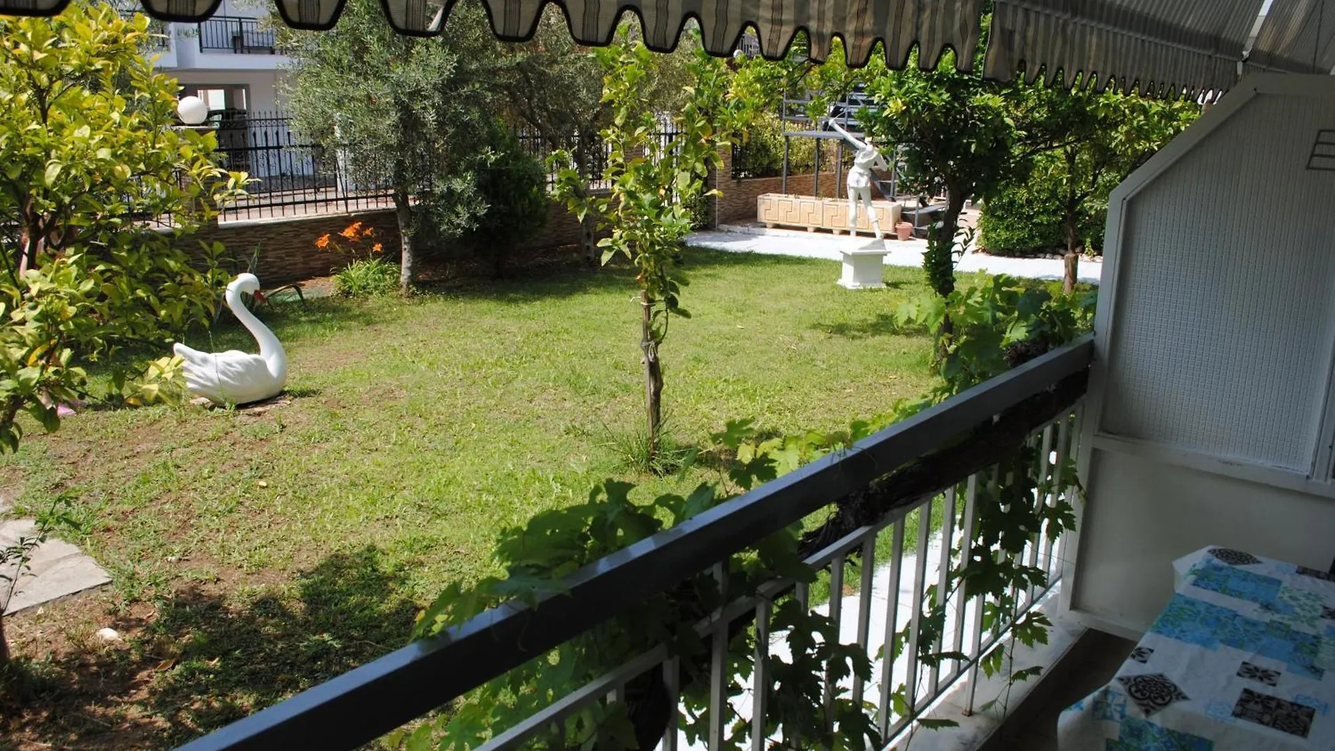 Artemis Apartments Paralia Dionysiou 0*,  Greece