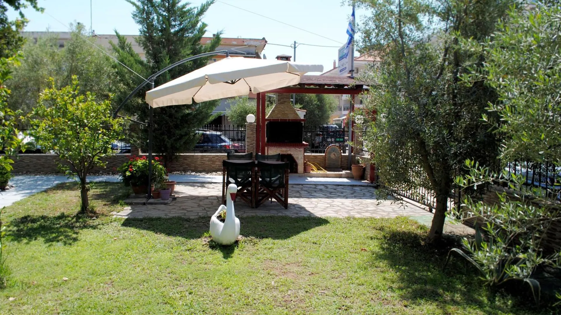 Artemis Apartments Paralia Dionysiou 0*,  Greece